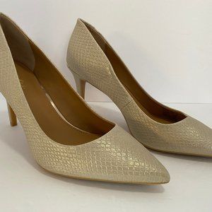 Calvin Klein Gayle Gold Pointed Toe Pumps, Size 7